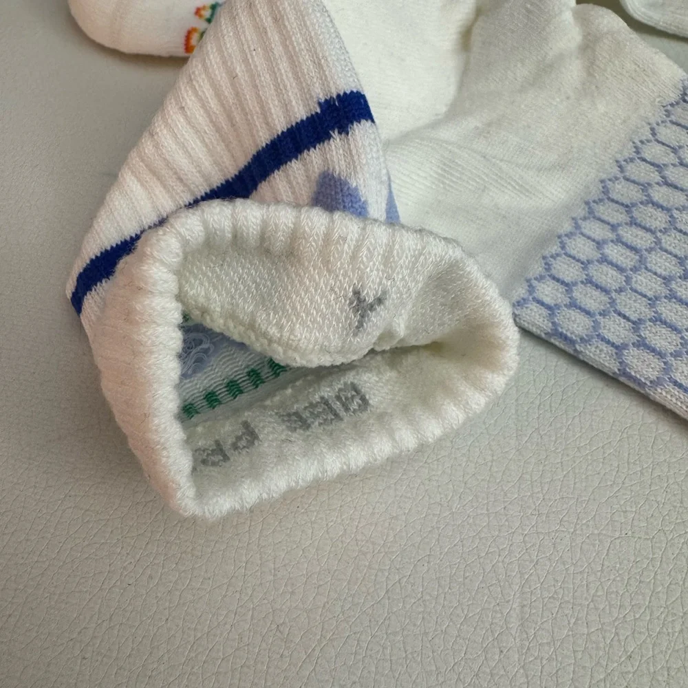 Bombas White and Blue Heart 💙 Socks